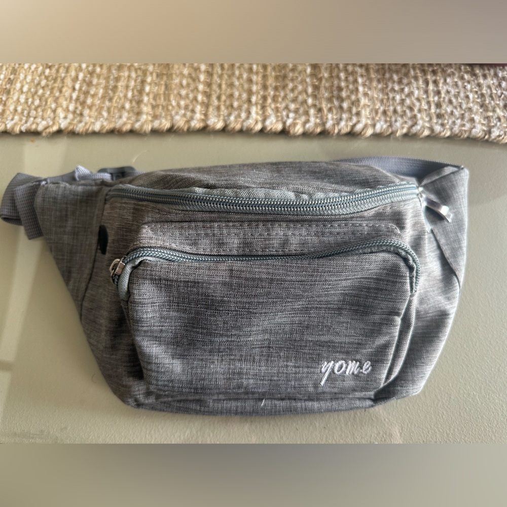 Yome Fanny pack